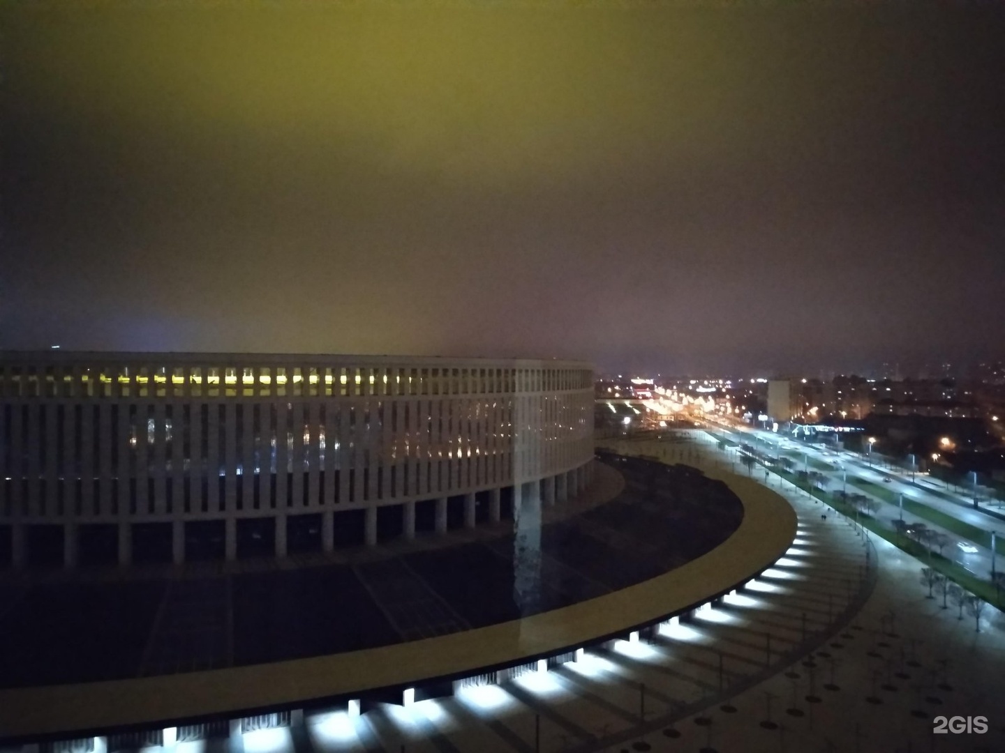 Футбольный стадион Краснодар ночью