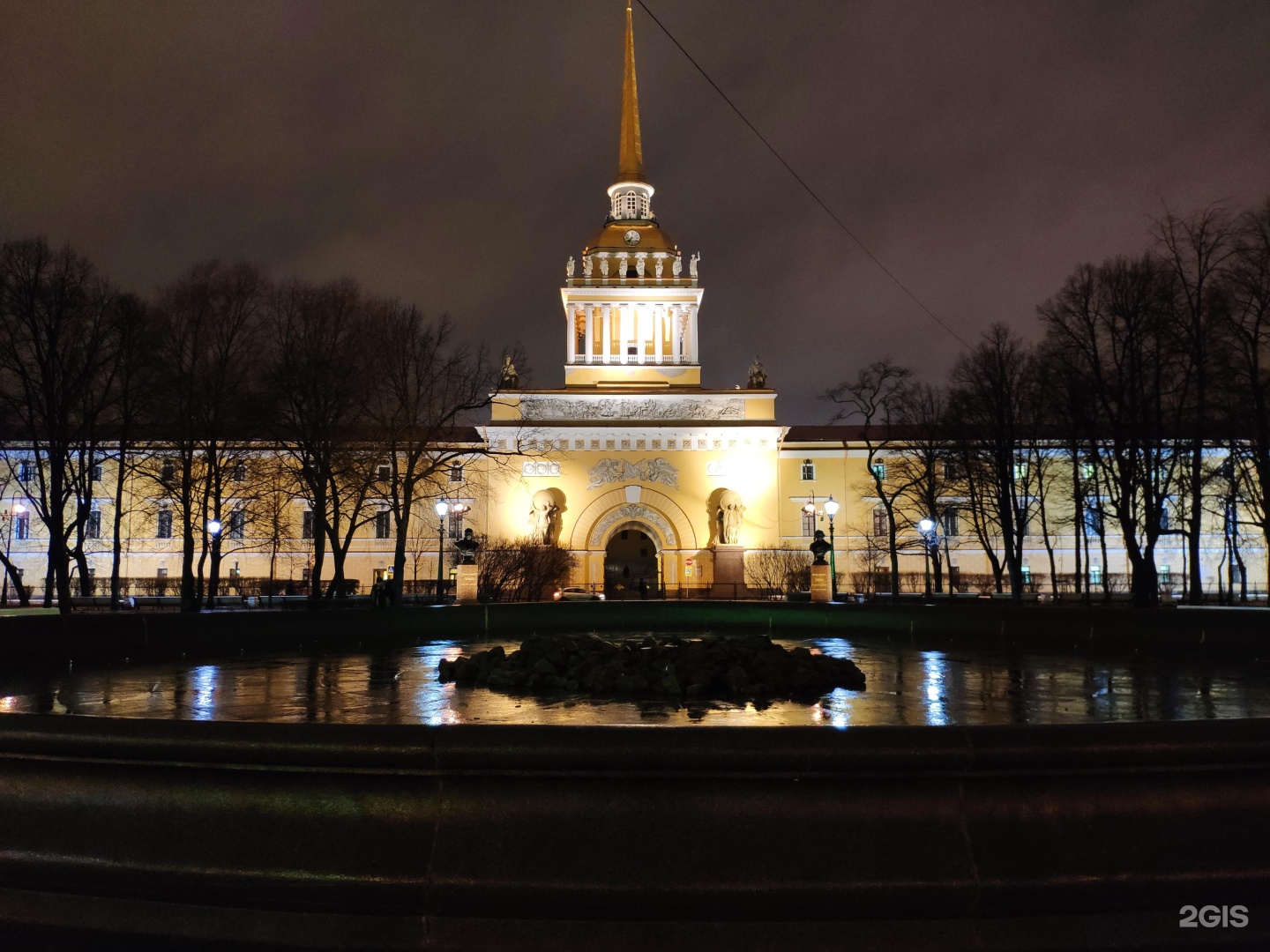 Здание Адмиралтейства в Петербурге а. д. Захаров (1806-1823 гг.)