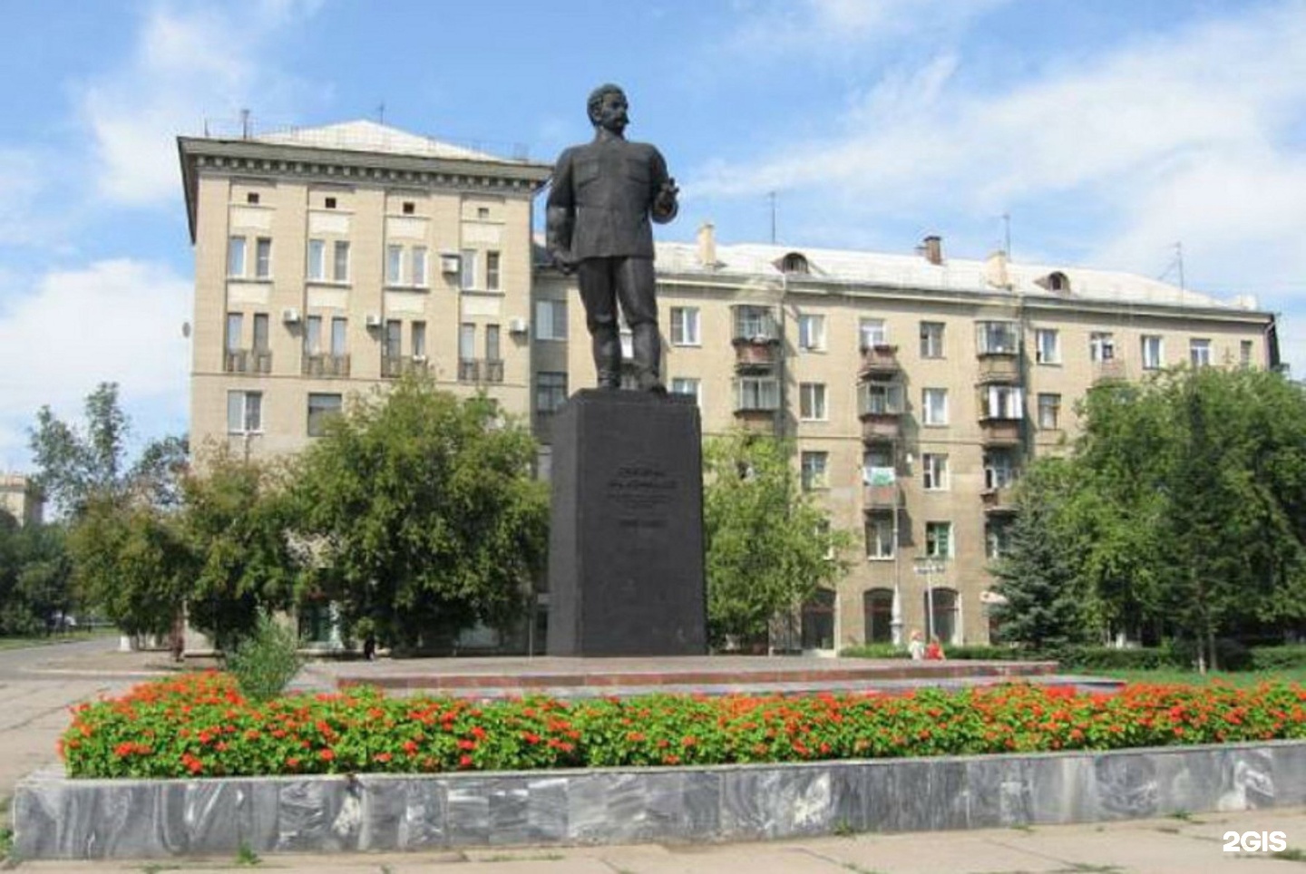 Памятник Орджоникидзе в Магнитогорске