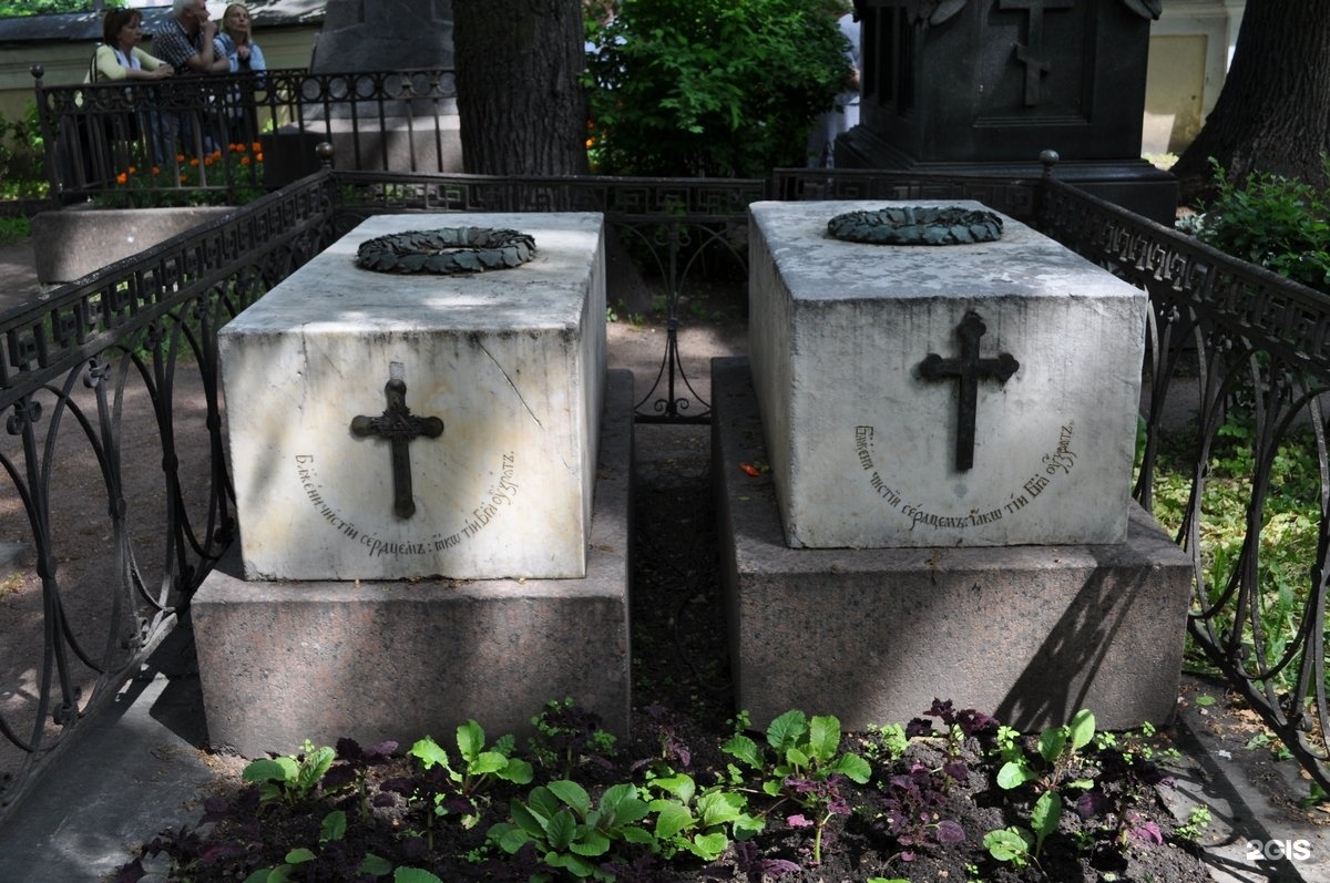 могила достоевского фото