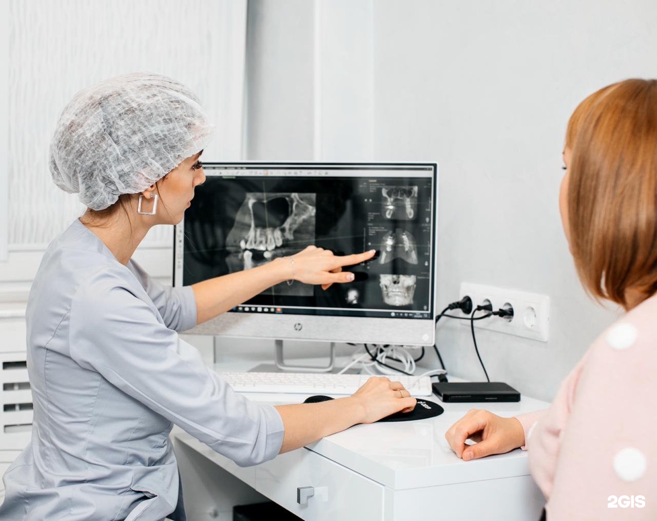 Доктор пак пятигорск. Стоматологическая поликлиника Пятигорск. M Clinic.