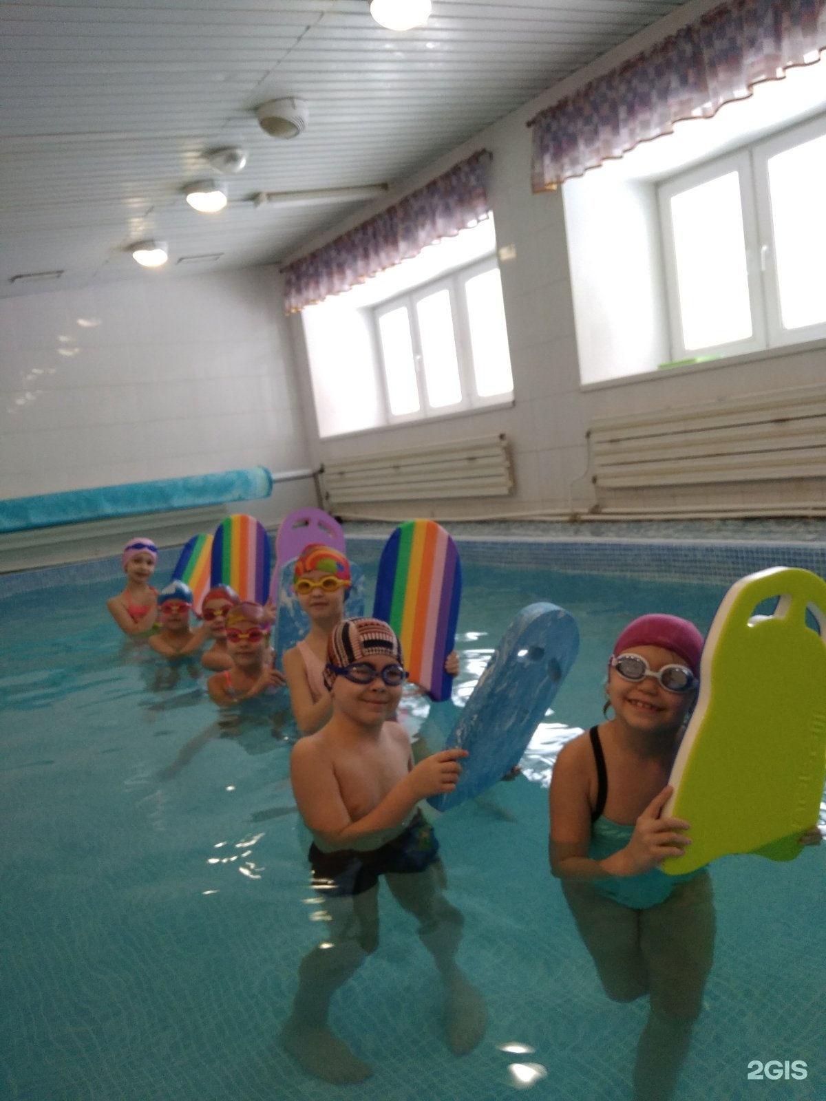 Детский бассейн. Бассейн для грудничкового плавания. Ребенка в бассейн пермь. Детский аква центр пермь аквацентр бассейн. Бассейн на гайдара 14а пермь.