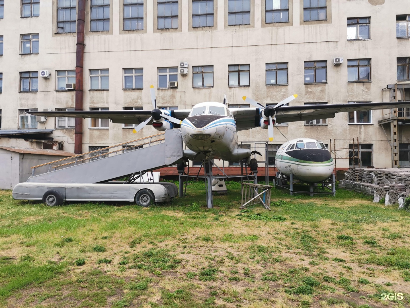 Омский авиационный колледж им н е жуковского. Омский авиационный Чкаловск. Авиационная Омск. Омск улица Волховстроя 5 Омский авиационный колледж им н е Жуковского.