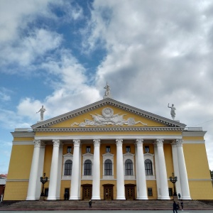 Фото от владельца Челябинский Государственный академический театр оперы и балета им. М.И. Глинки