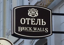 Омск: Отель Brick Walls Hotel