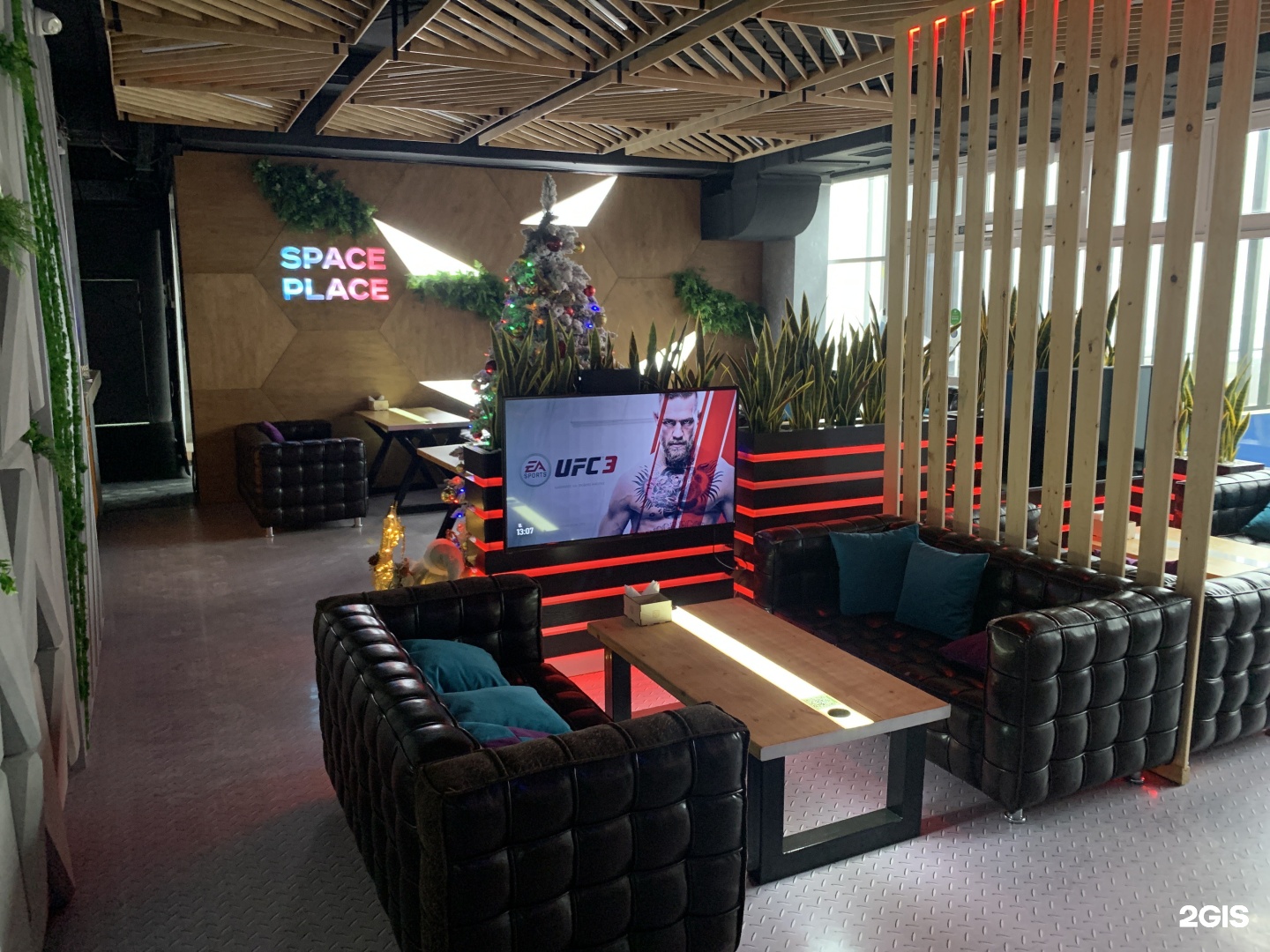 Спейс плейс. Спейс плейс. Лофт тульская духовской. 51. Space place ставрополь.