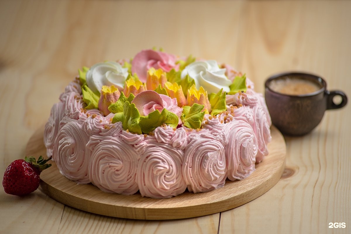 Фото торта со сливками. Красивые тортики. Красивое украшение торта. Крем для торта. Украшение торта кремом.