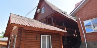 Геленджик: Коттедж Солнечный