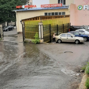 Фото от владельца На мосту, автокомплекс