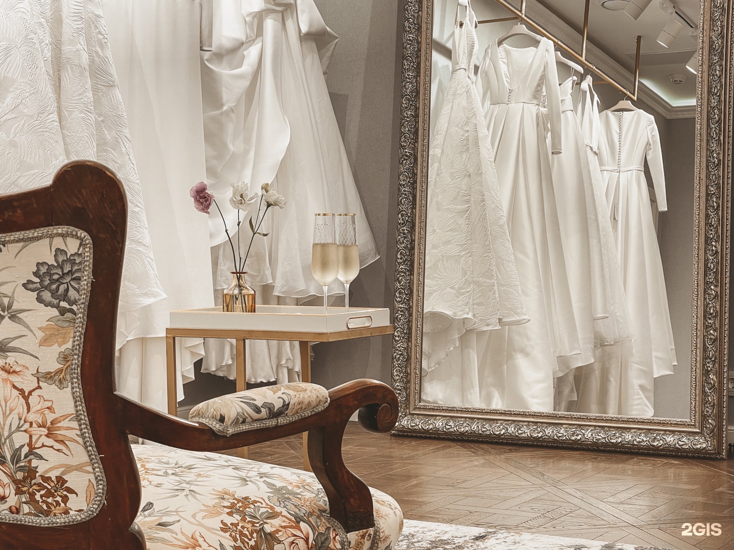 Blanche москва. Blanche москва. Салон бланш владикавказ. Blanche ресторан. Корреас ордынка.