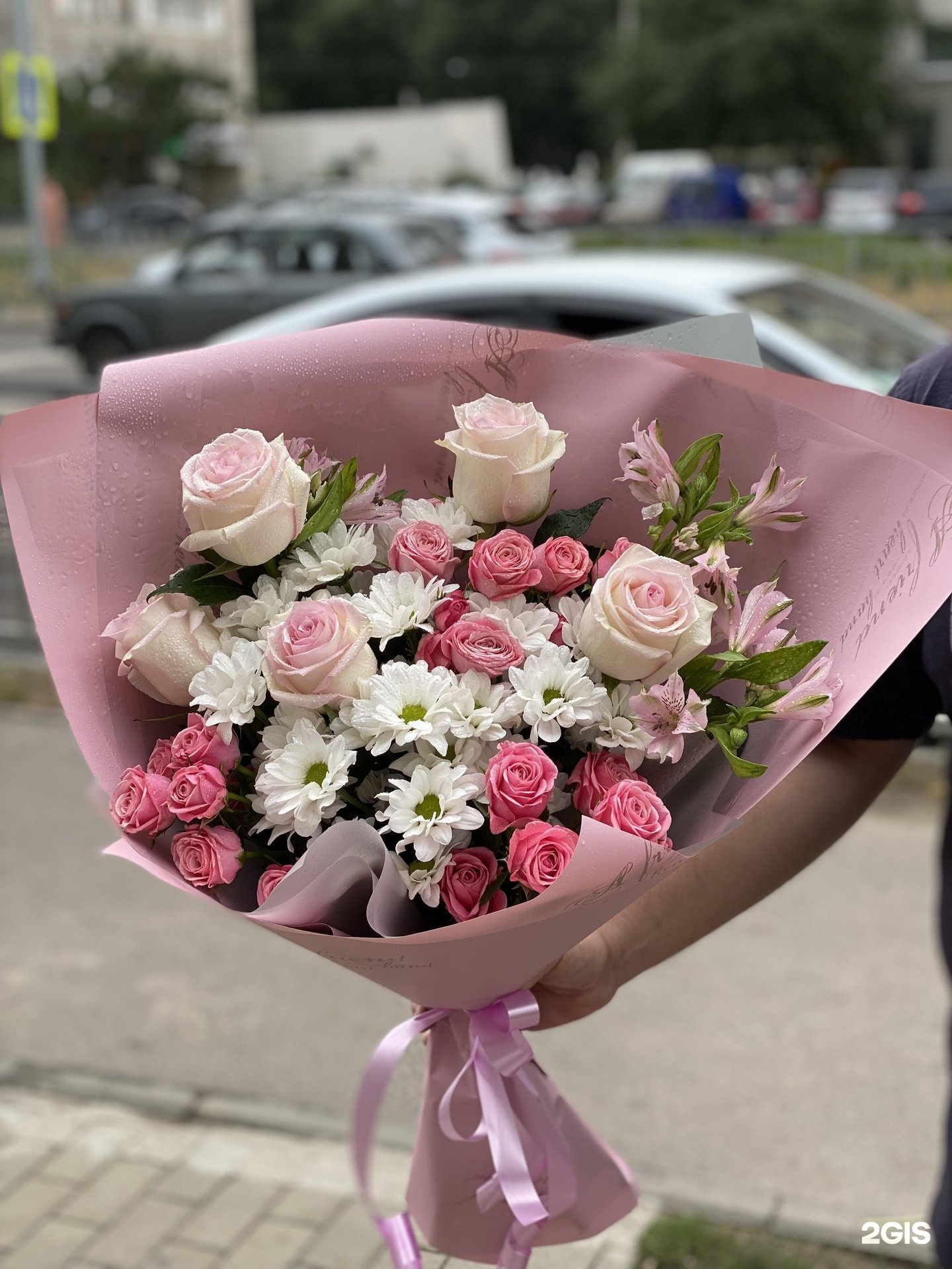 Цветы воронеж. Роза Свит Аваланж. Букет роз Свит Аваланш. Роза Sweet Avalanche букет. Букет розовые облака.