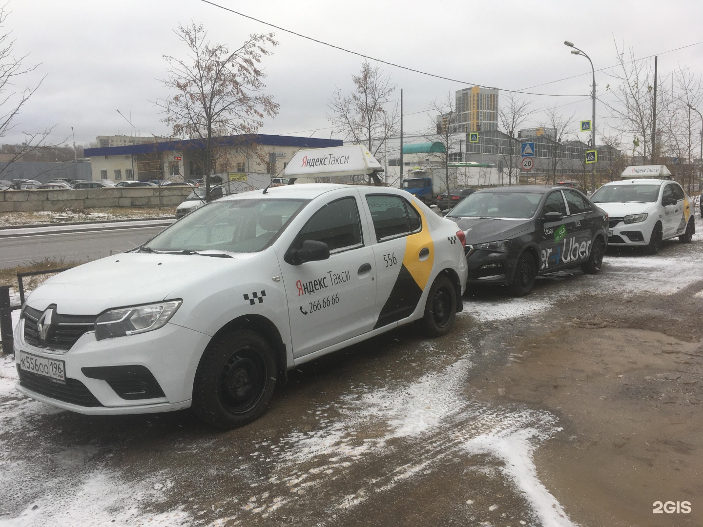 Такси гаражная. Такси Екатеринбург. Гараж из такси. Грот Авторазбор Екатеринбург Гаражная 24. Taxi Garage.