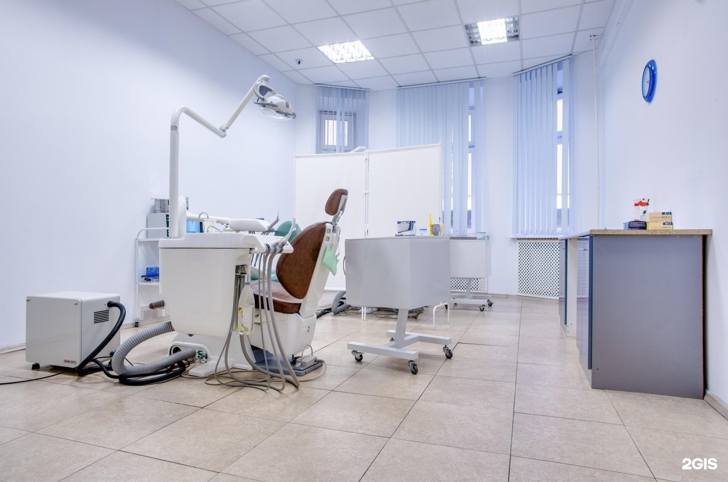 Москва стоматология №1. Стоматологический кабинет на два кресла. Профи клиник. Профи Москва. Аренда медцентра
