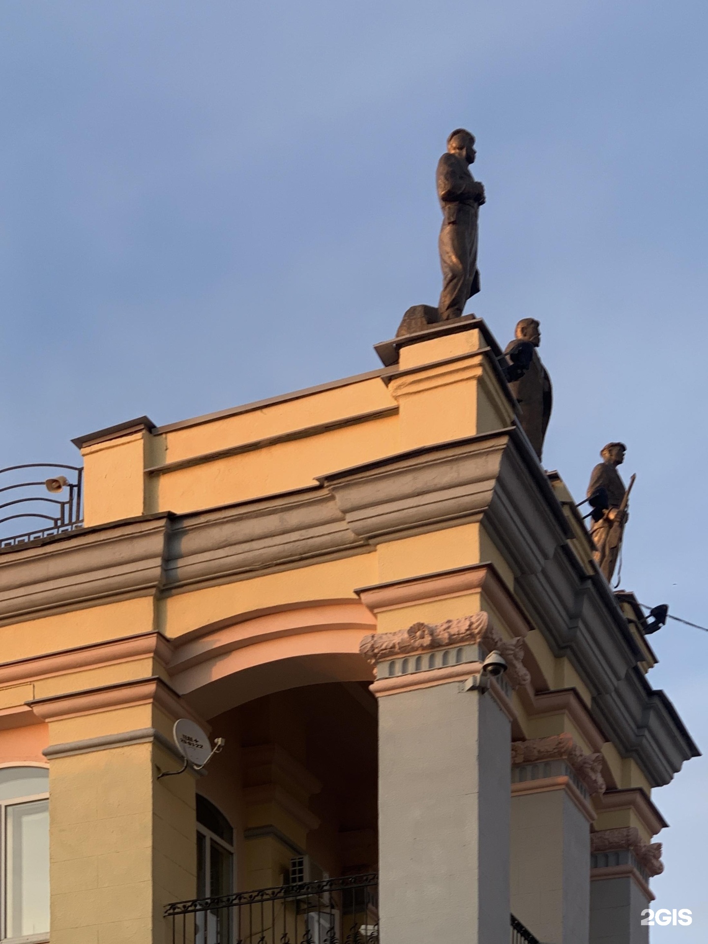 Пл генерала черняховского. Генерала Черняховского 1 Воронеж. Воронеж-1, Воронеж, площадь Генерала Черняховского, 1. Площадь Генерала Черняховского 1 Воронеж. Воронеж, ул. Черняховского, 1.