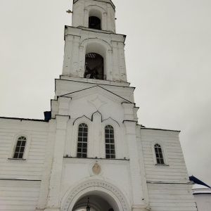 Фото от владельца Колокольня с надвратной церковью в честь Архистратига Божия Михаила