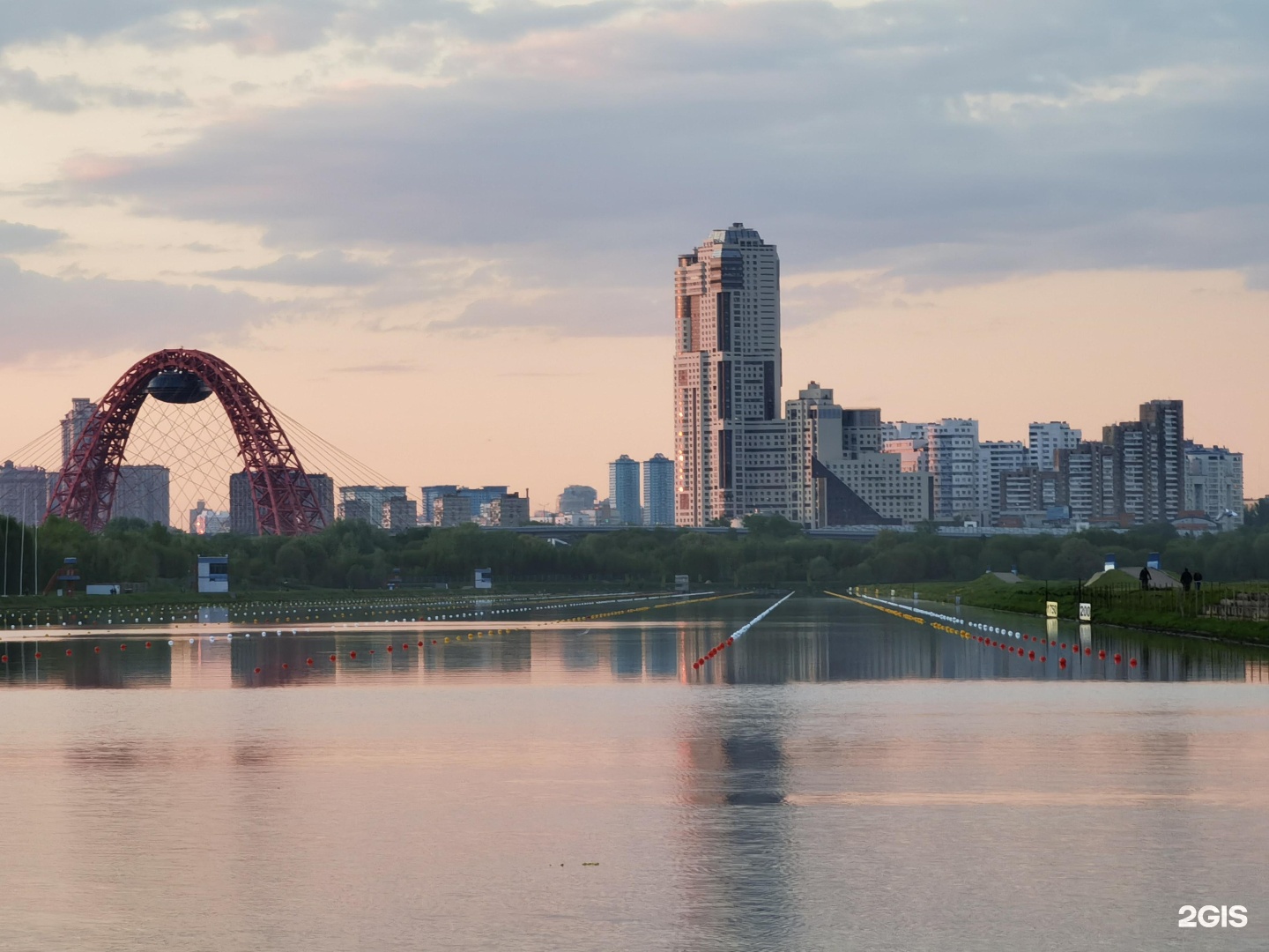 Крылатская 1. Крылатская 15. Бассейн Крылатское на гребном канале Москва. Крылатское озеро.