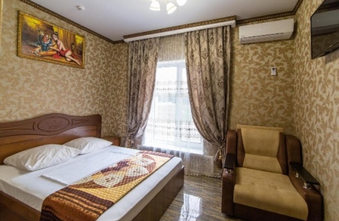 Каменск-Шахтинский: Отель Корона