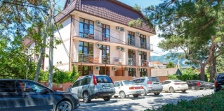 Геленджик: Гостевой дом Варвара