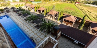 Черешня: Отель Империя гор