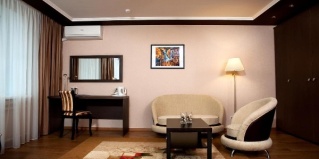 Шахты: Отель Горняк