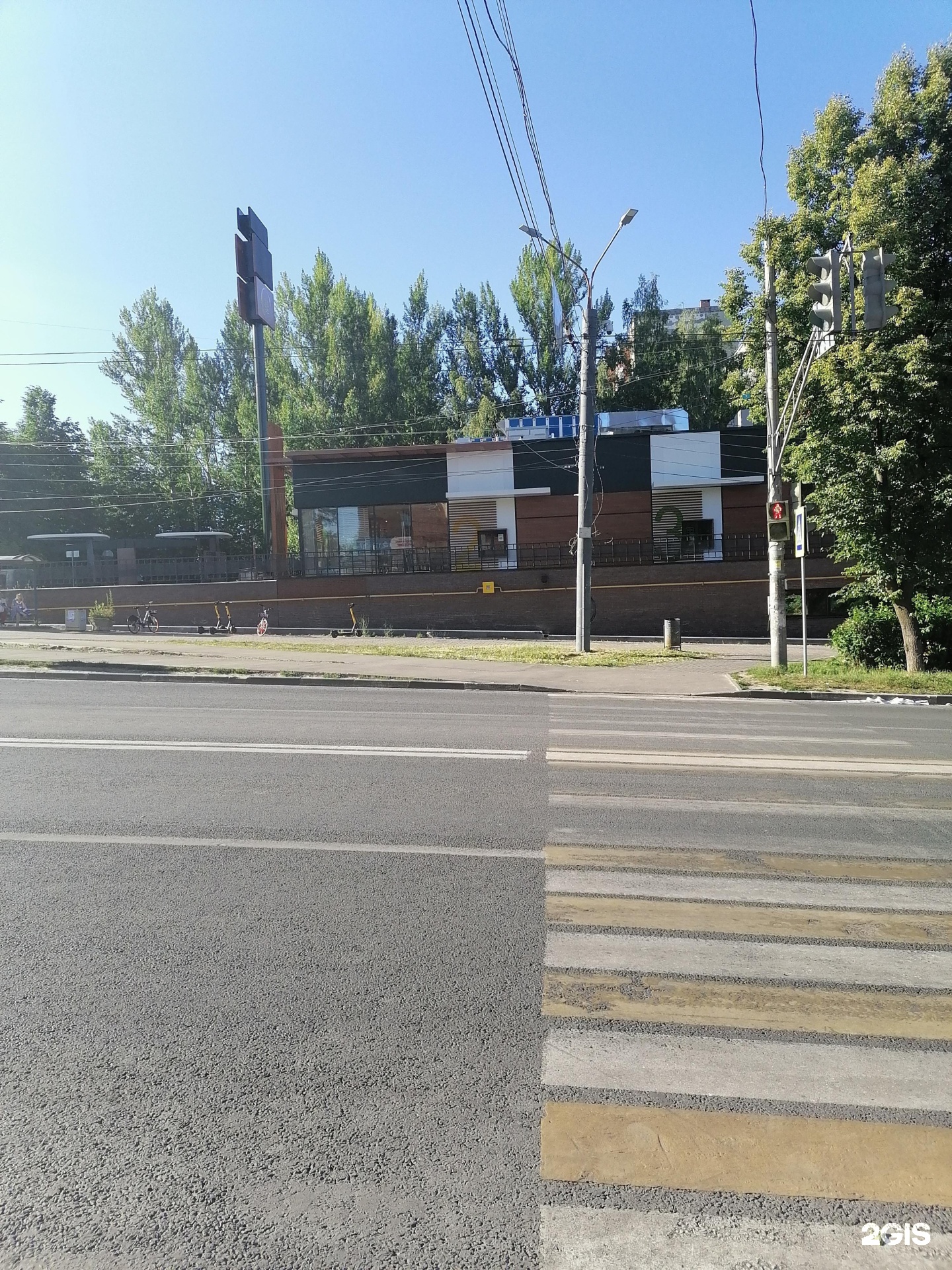 Вкусно и точка новоселки чехов. Тц солнечный ветер ул маршала катукова 25. Маршала василевского 17 на карте. Маршала катукова 25 строгино. Вкусно и точка чехов.