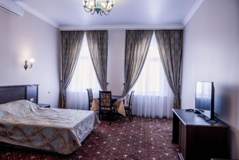 Александровка: Турбаза Казаки