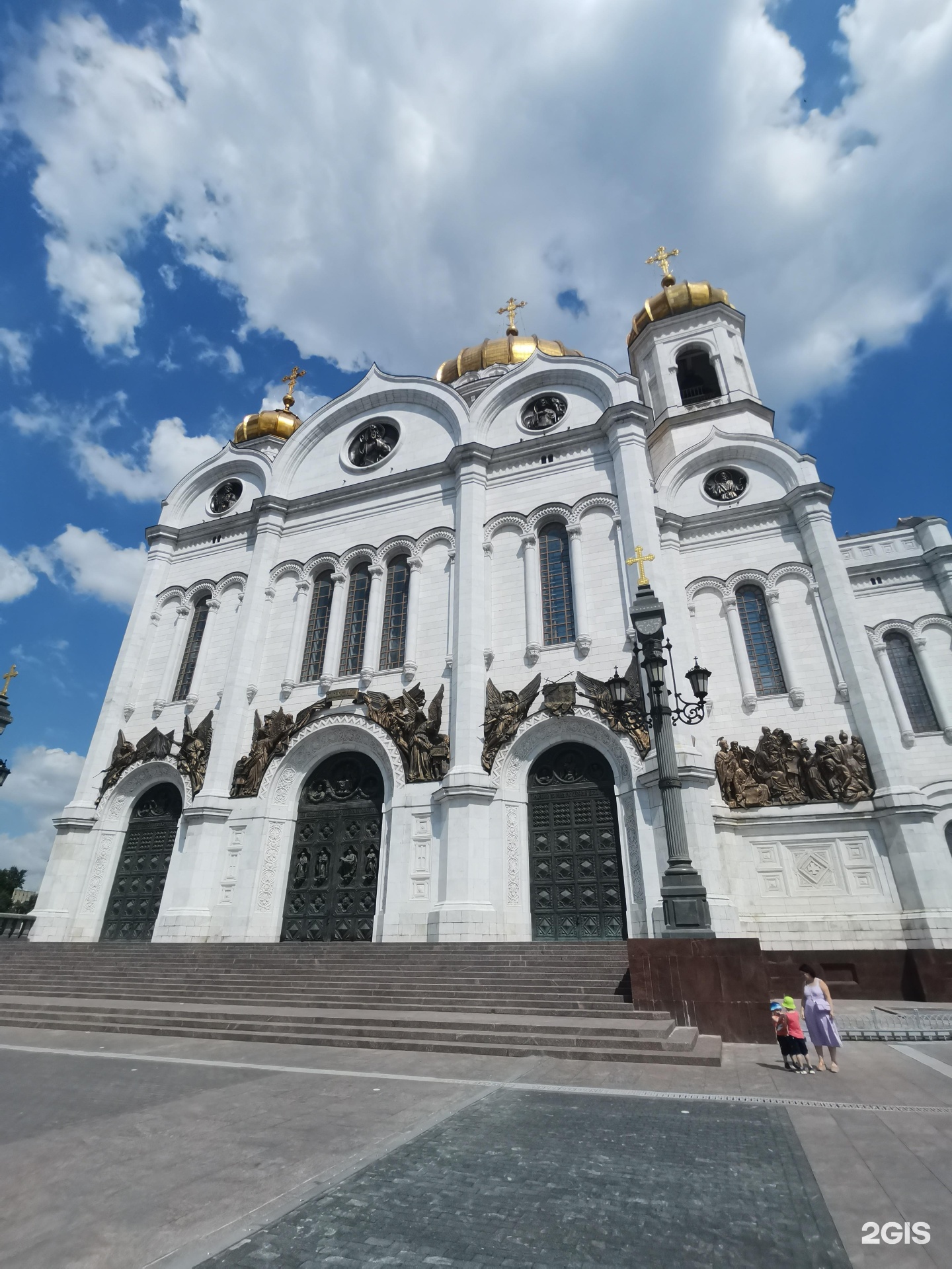 Улица волхонка храм. Храм Христа Спасителя.