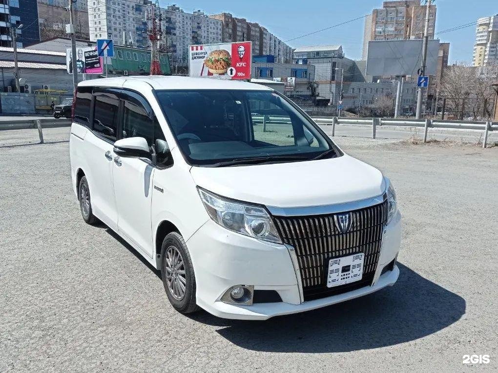 Toyota Esquire. Тойота пришлют. Japan Life - всё об автомобилях.