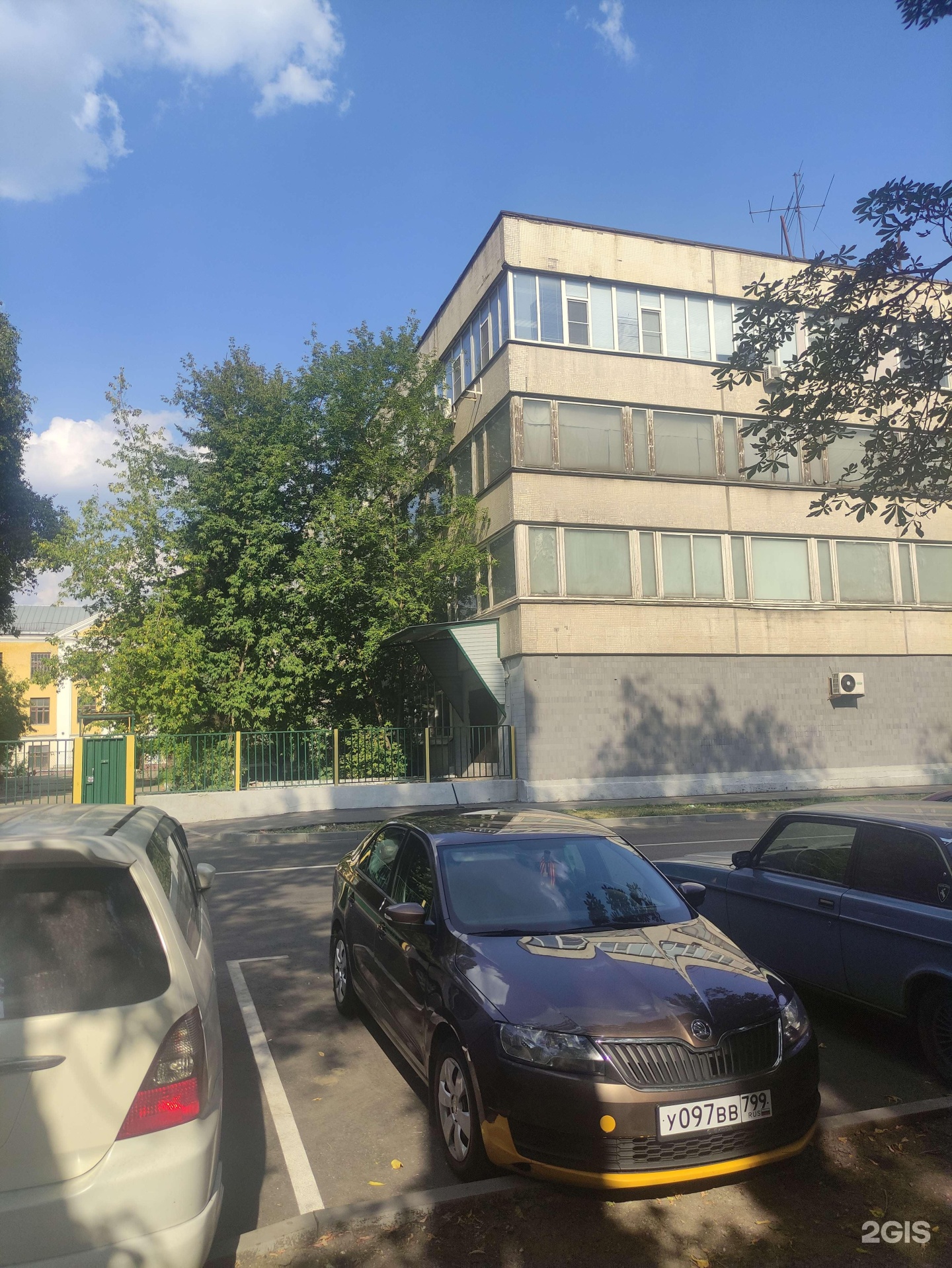 1-й институтский проезд, дом 3, строение 10. , 14. , 4/2. , 3 стр. Люблинские бани москва люблинская улица 60.