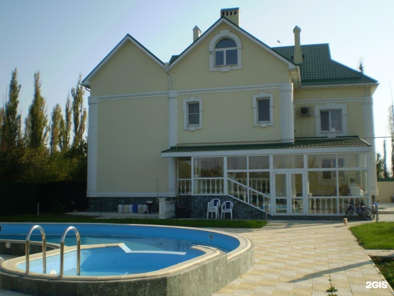 Загородный дом с бассейном Краснодарский