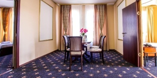 Калининград: Отель Золотая ночь