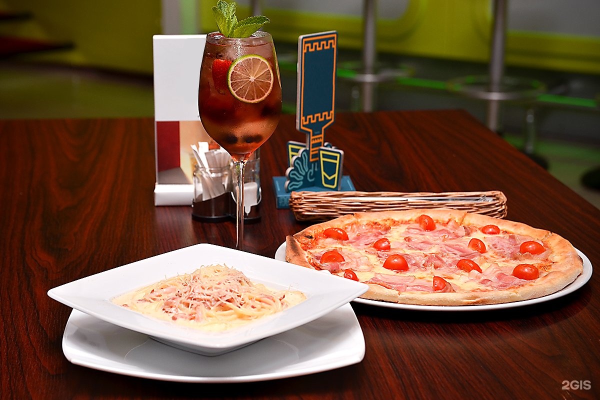 Голден страйк тамбов. Боулинг голден страйк. Корпоратив голден страйк. Трц карнавал тамбов. Голден страйк бул энтузиастов 1а стр 1.