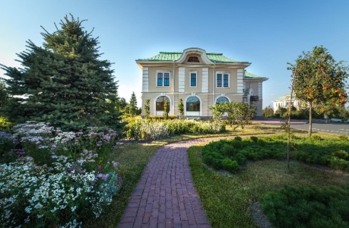 Стрельна пос.: Отель Консульская деревня