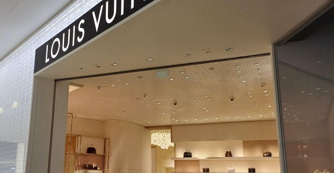 Louis Vuitton, fashion house, Dubai Mall, 3, Mohammed Bin Rashid Boulevard,  Dubai — 2GIS