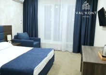 с. Ольгинка: Отель Val`kont hotel