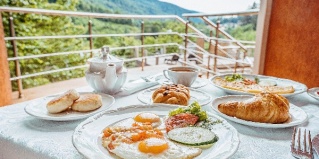 Красная Поляна: Отель Alm house