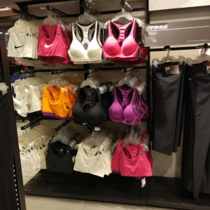 Фото от владельца Nike, дисконт-центр спортивной одежды и обуви