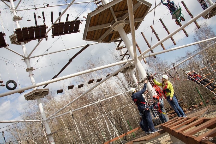 Парк остров юность иркутск. Веревочный парк иркутск. Остров юность иркутск аттракционы. Веревочный парк омск. Остров юность иркутск аттракционы.