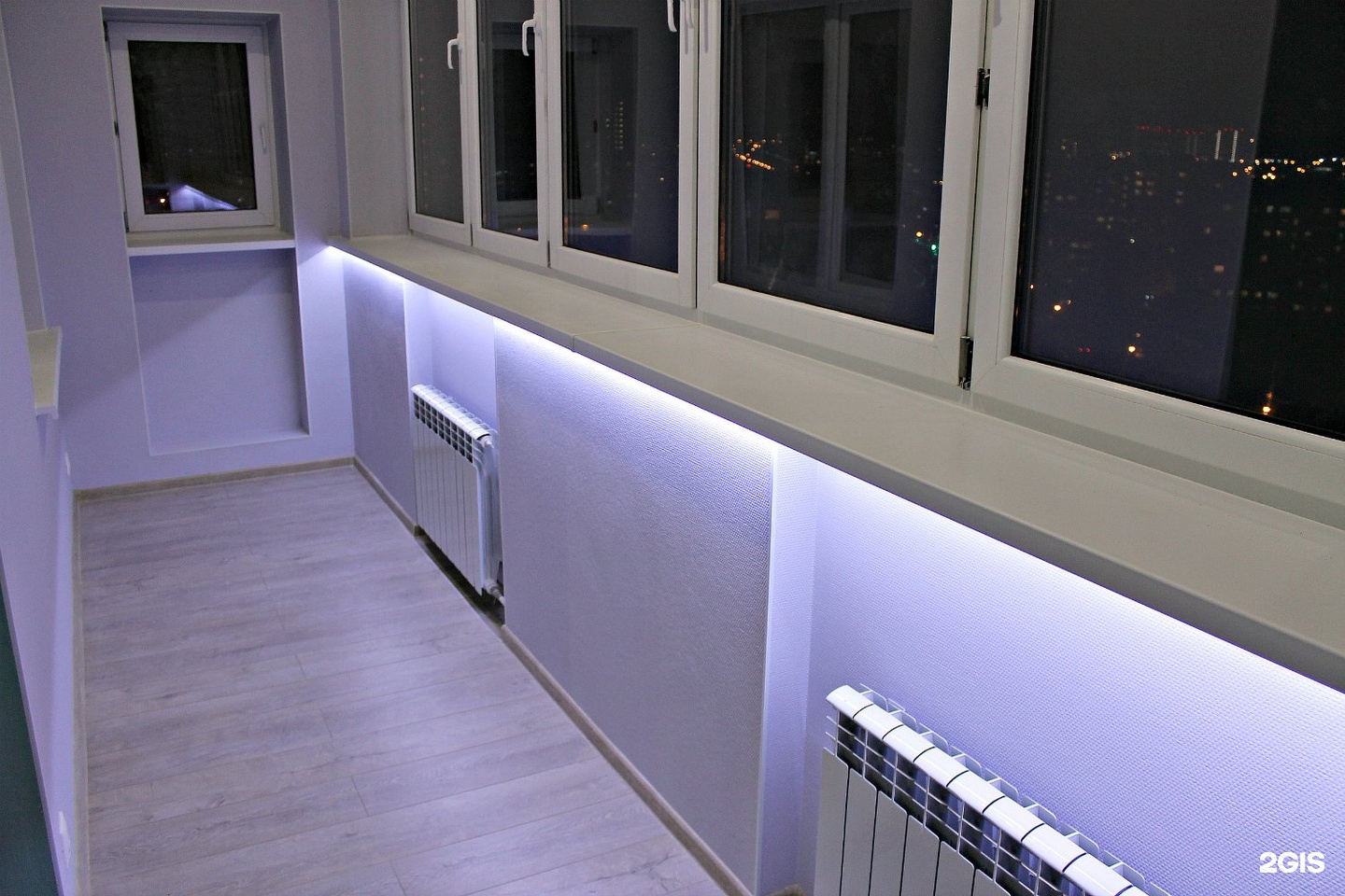 Розетка на балконе. Подсветка на балконе. Светодиодная лента на балконе. Светодиодная подсветка на лоджии. Освещение балкона светодиодной лентой.