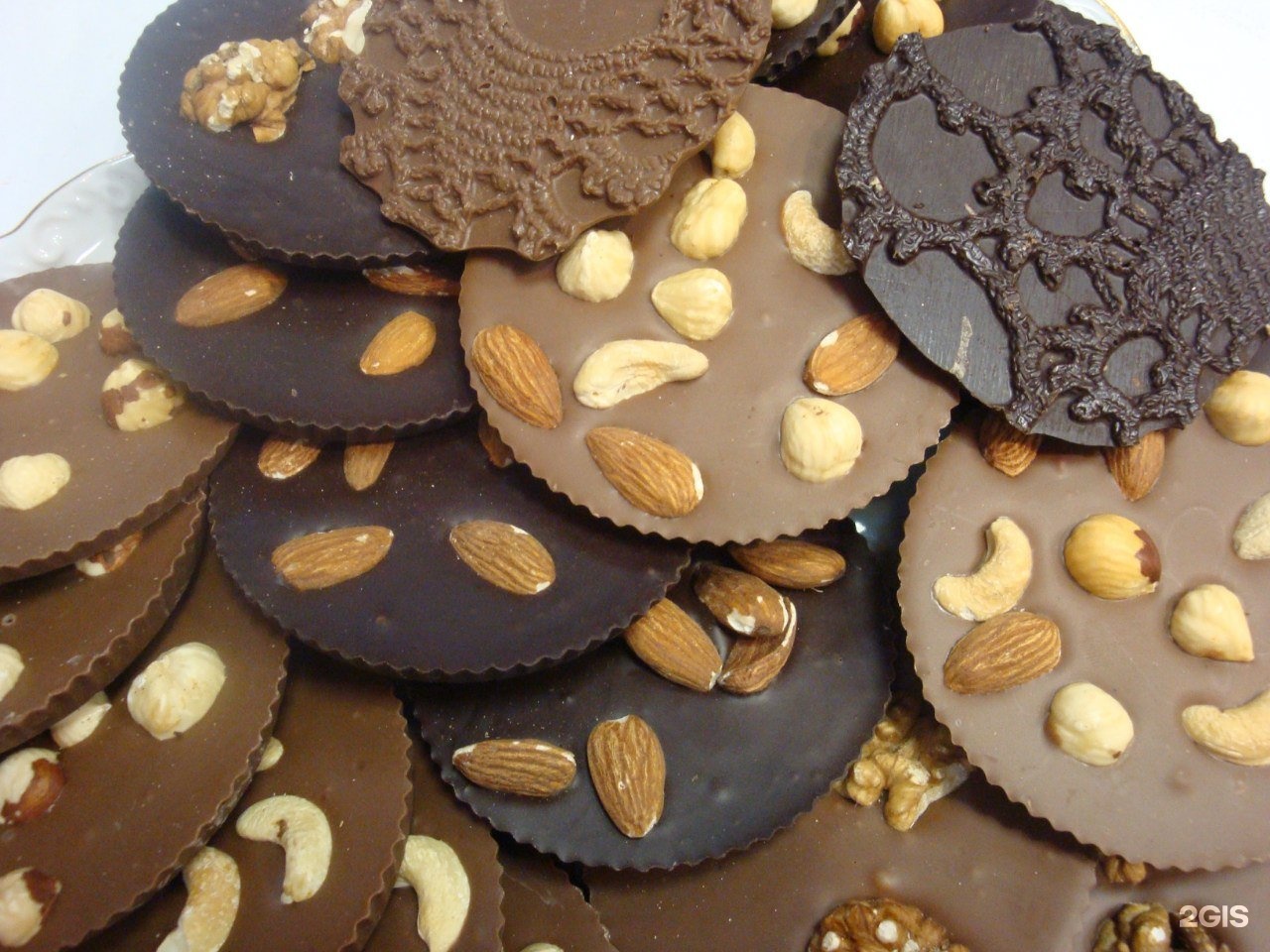 Улица шоколад. Интересные факты о шоколадных печеньях. Chocoline печенье. Бельгийский шоколад ручной работы. Шоколадово печенье Chocoline.