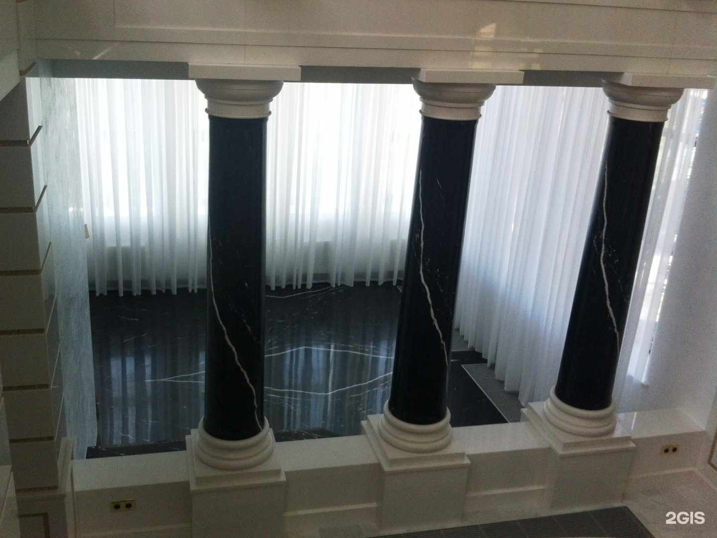 людиново памятники на заказ. полированный бетонный пол. мраморный памятник на могилу. камины из мрамора и гранита. мрамор аякс блю.