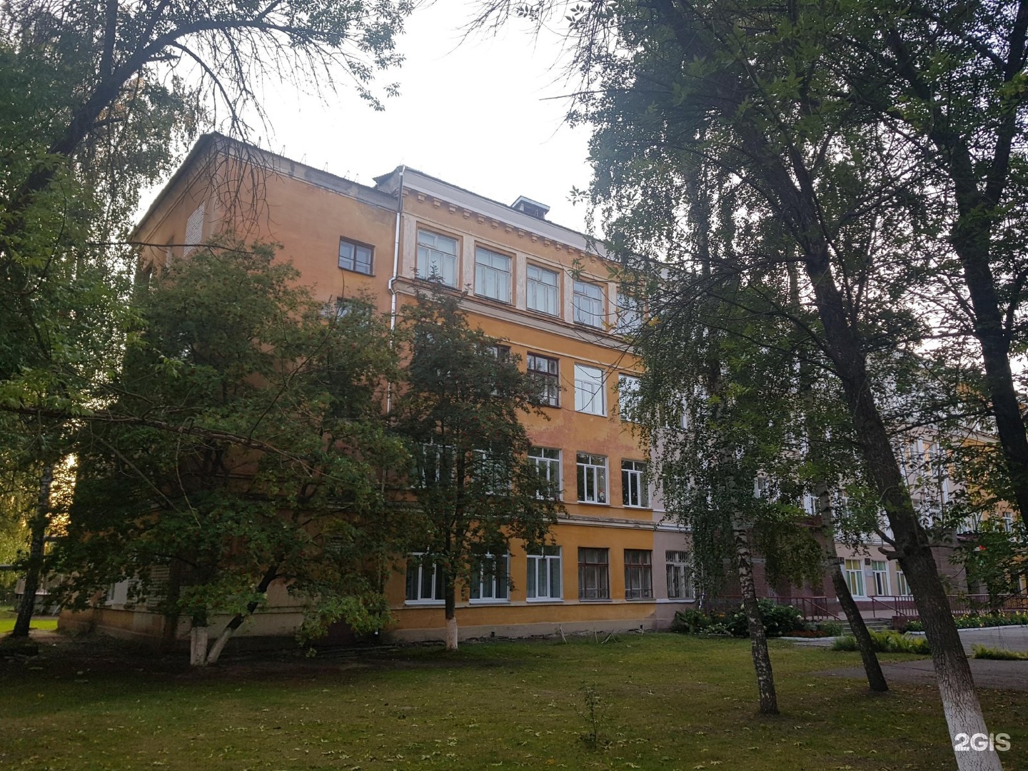 Школа 93 екатеринбург. Школа 89 екатеринбург. Школа 93 краснодар директор. Школа 93 екатеринбург учителя. Школа 25 екатеринбург.