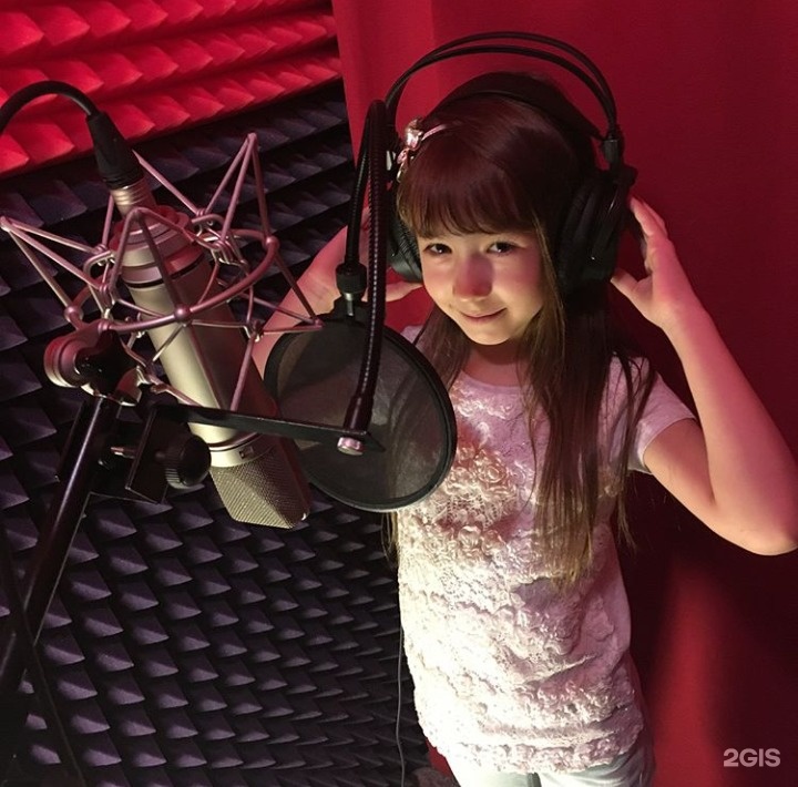 айгуль зарипова казань вокал. школа вокала фасоль казань. школа вокала 1 казань. радиоведущий владимир. школа вокала айгуль зариповой лого.