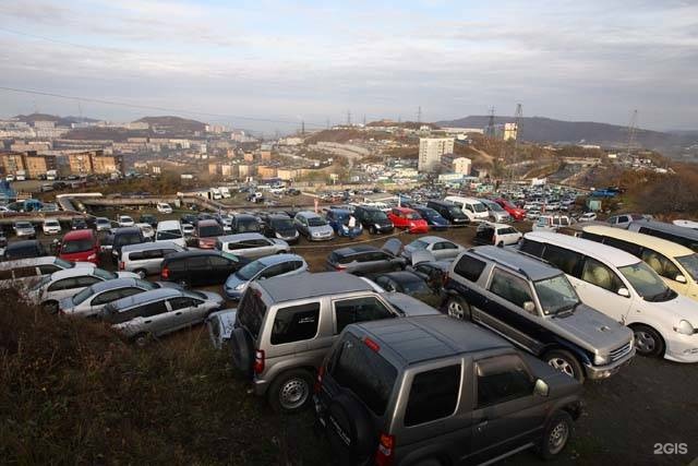 Купить авто в владивостоке бу. Зелёный угол Владивосток. Владивосток рынок японских авто зеленый угол. Зеленый угол 2023. Авторынок зелёный угол 1992.