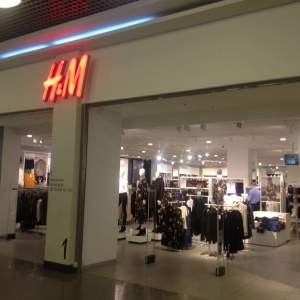 Фото от владельца H & M, магазин одежды