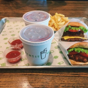 Фото от владельца Shake Shack, кафе быстрого питания