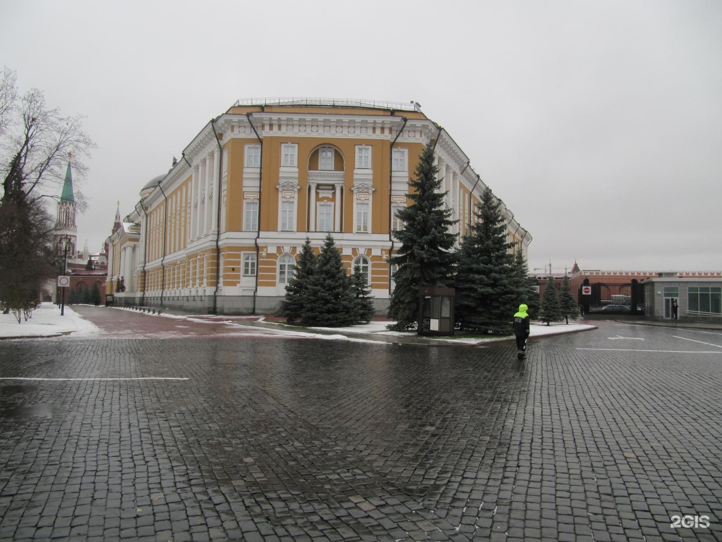Усадьба гедеонова на манежной улице. Манежная, д. Манежная улица москва фото. Ул. Тверская улица и манежная площадь.