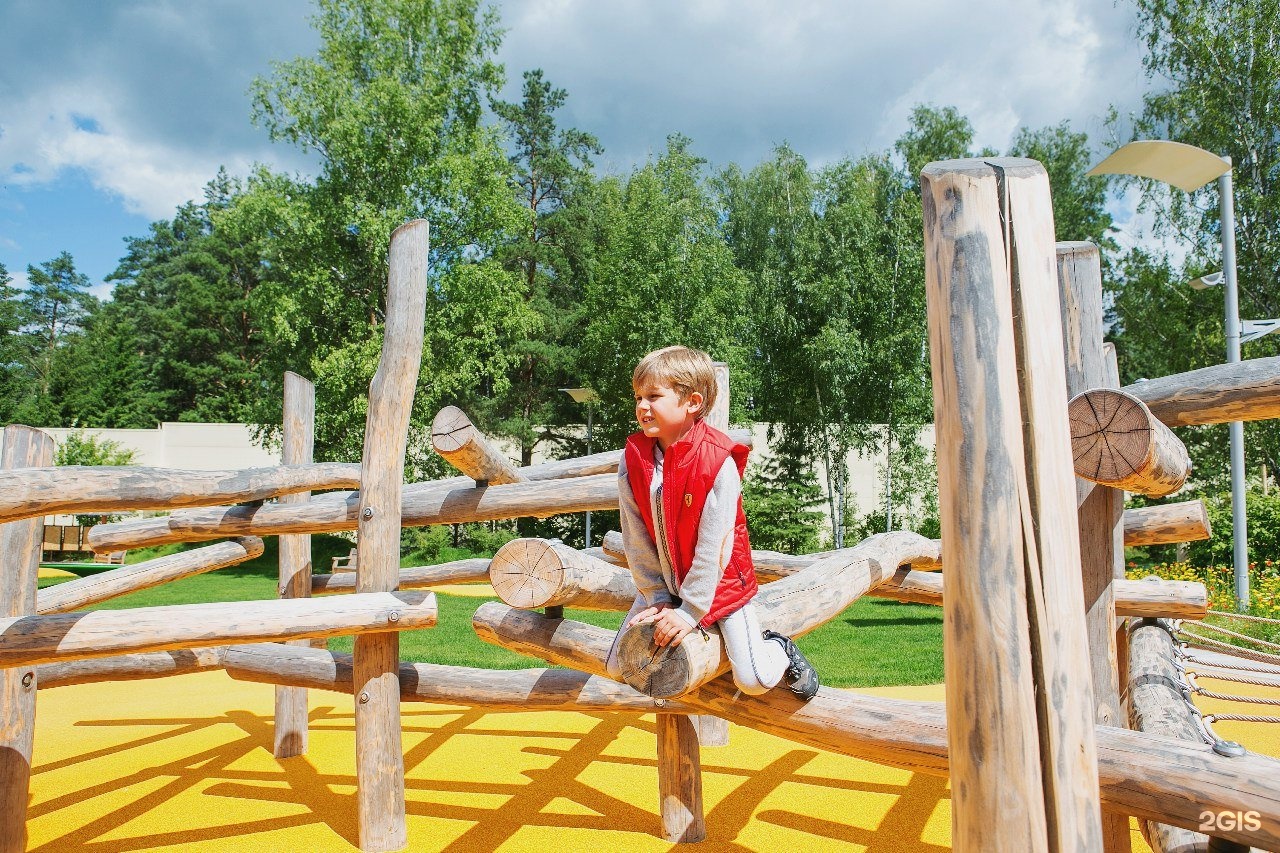 Wunderpark international school. Семейный центр Вундерпарк. Wunderpark Княжье озеро. Вундерпарк школа. Wandtrpark Международная школа.