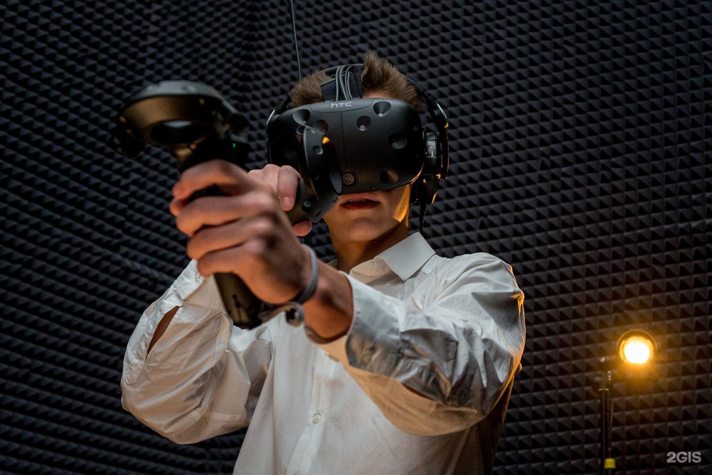 Парк виртуальных развлечений. VR пространство. Виртуальная реальность космос. Арена Спейс. VR Arena.