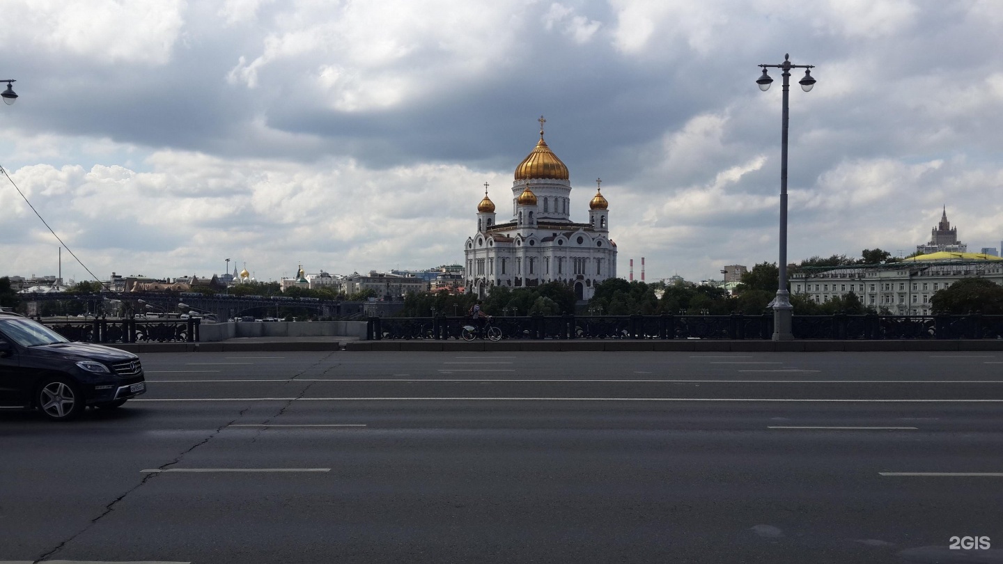 Парковка у храма христа. Фото на храм Христа Спасителя 20-й годы. Со стороны Москва реки.